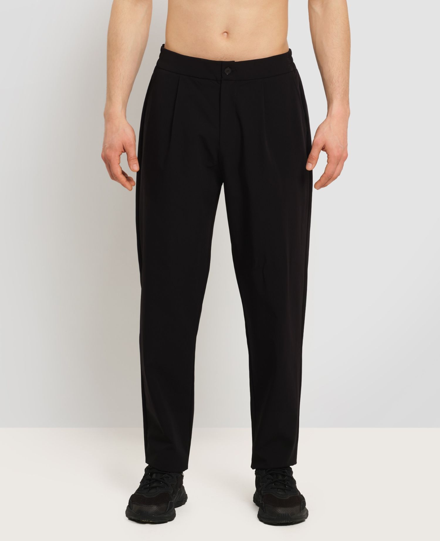 Sporty-chic Trousers Black