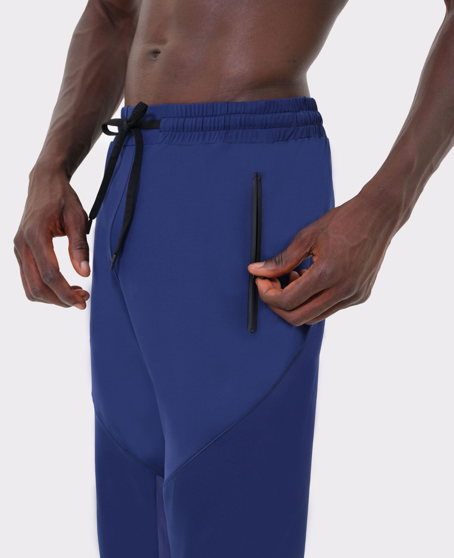 main product photo Essential Joggers Blu