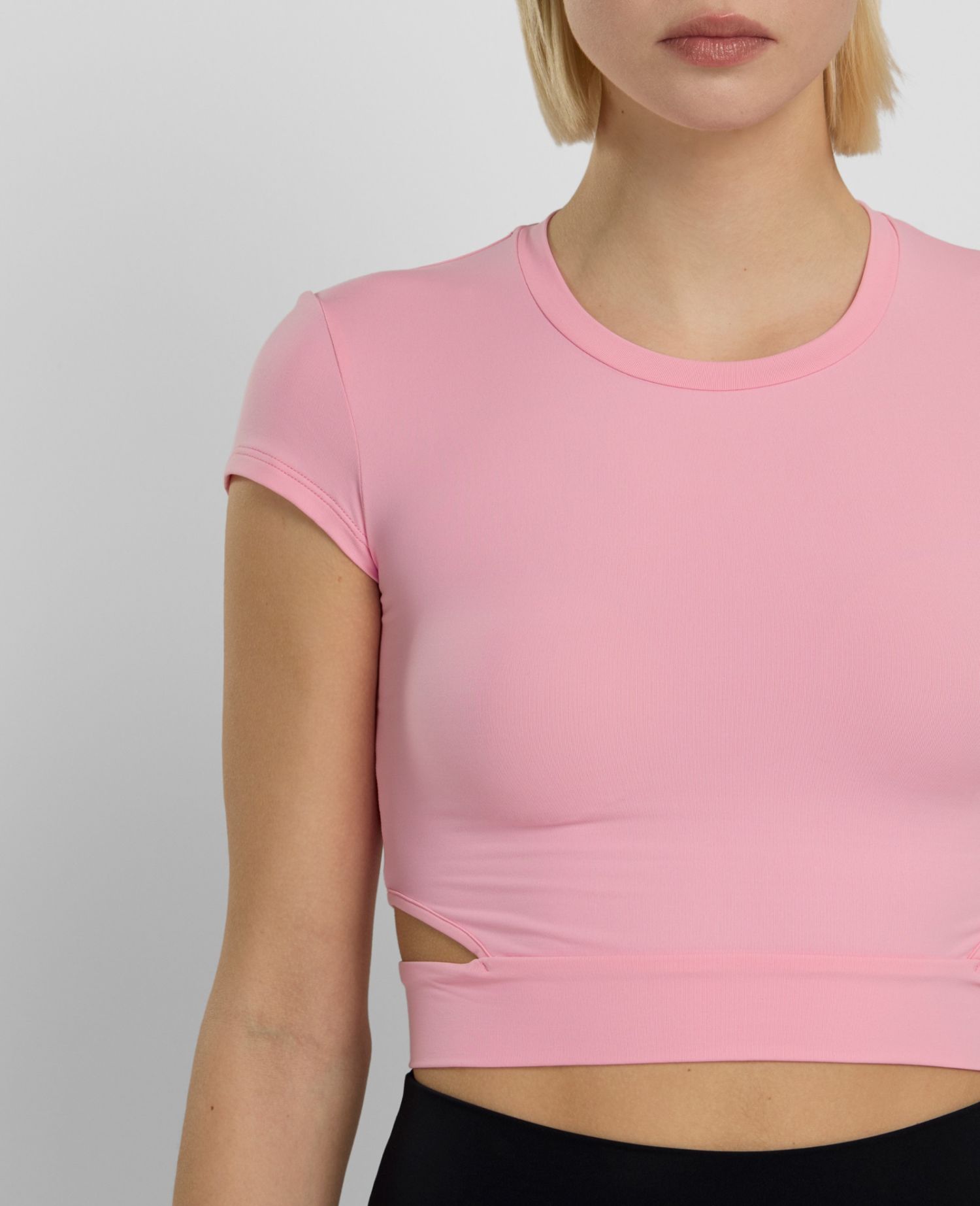 main product photo Essential Crop T-Shirt Rosa