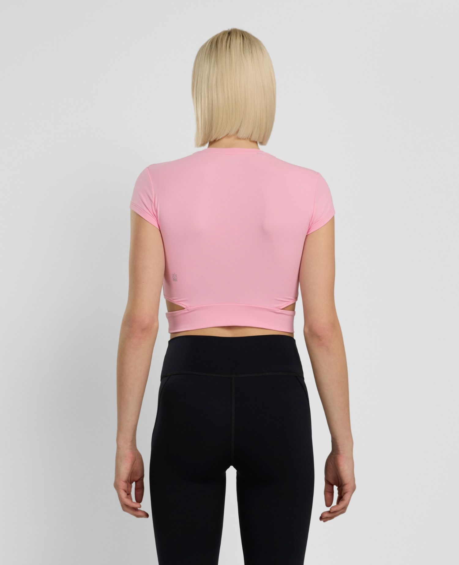 main product photo Essential Crop T-Shirt Rosa