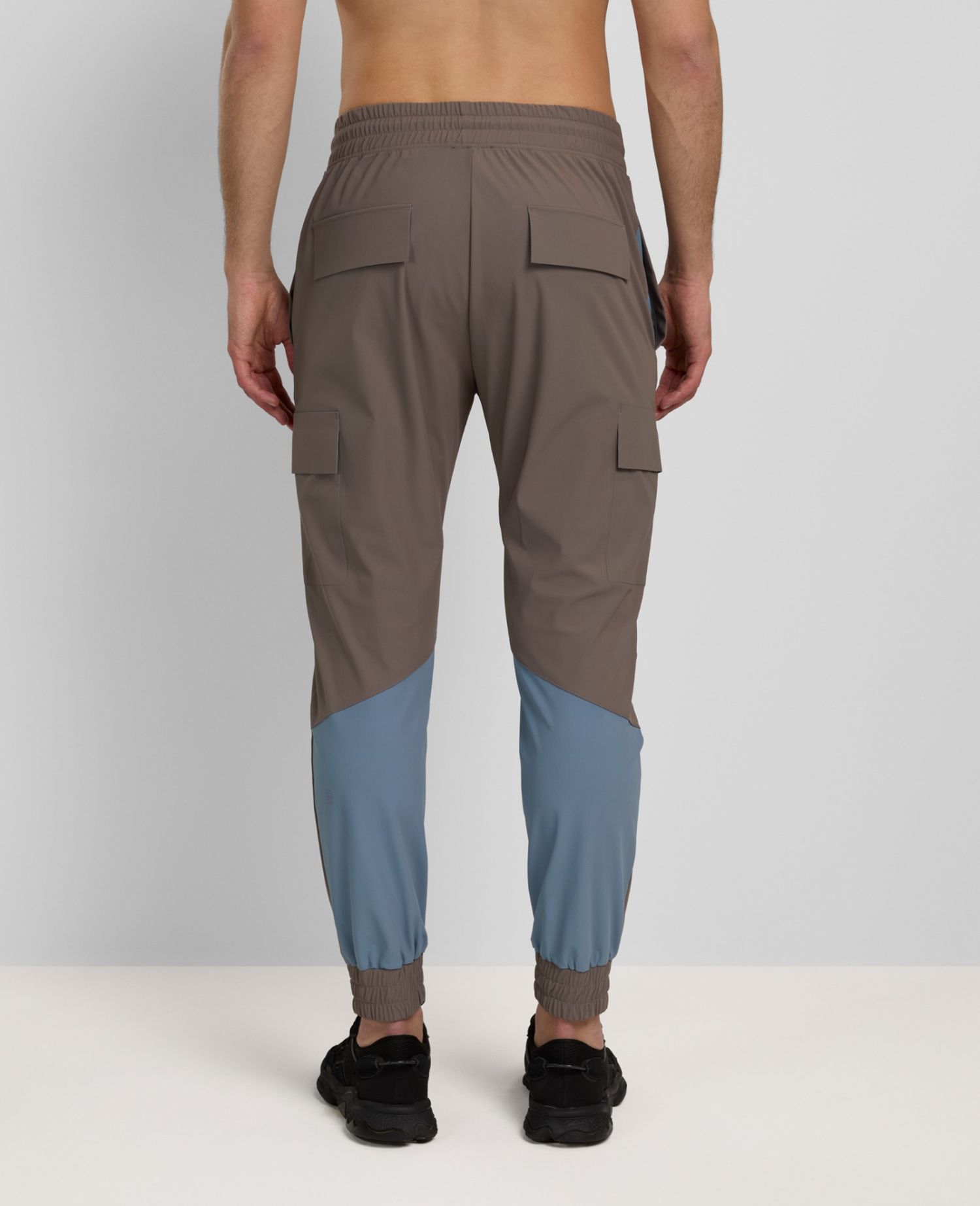 main product photo Essential Trousers Grey - Man
