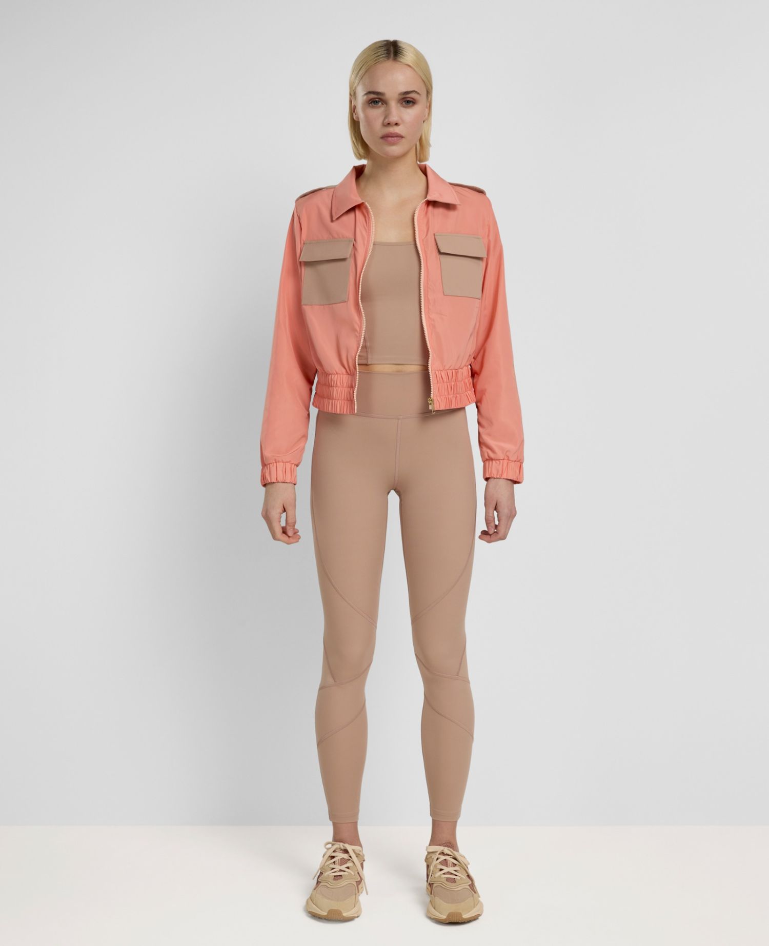 main product photo Club Cropped Jacket Rosa pesca