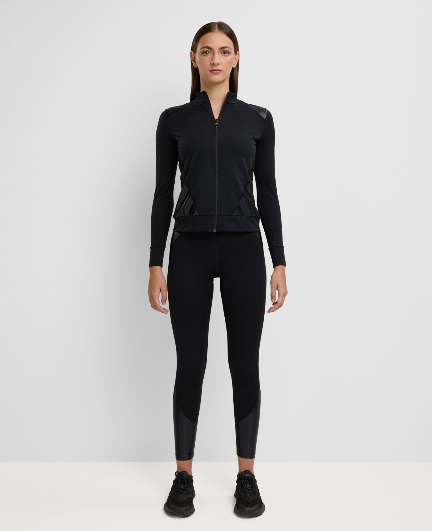 main product photo Tight Sweatshirt Black