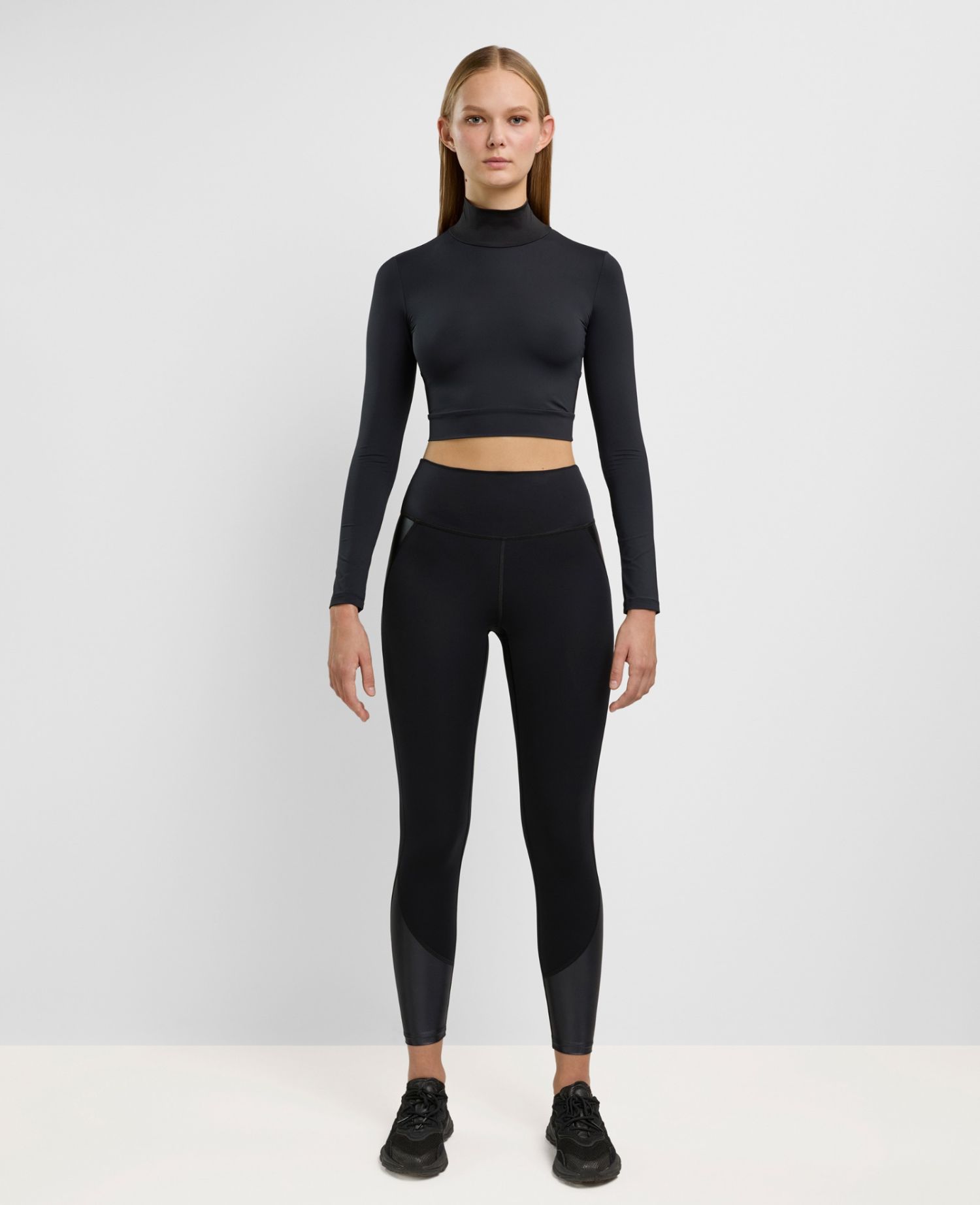 main product photo Cropped T-Shirt Nero