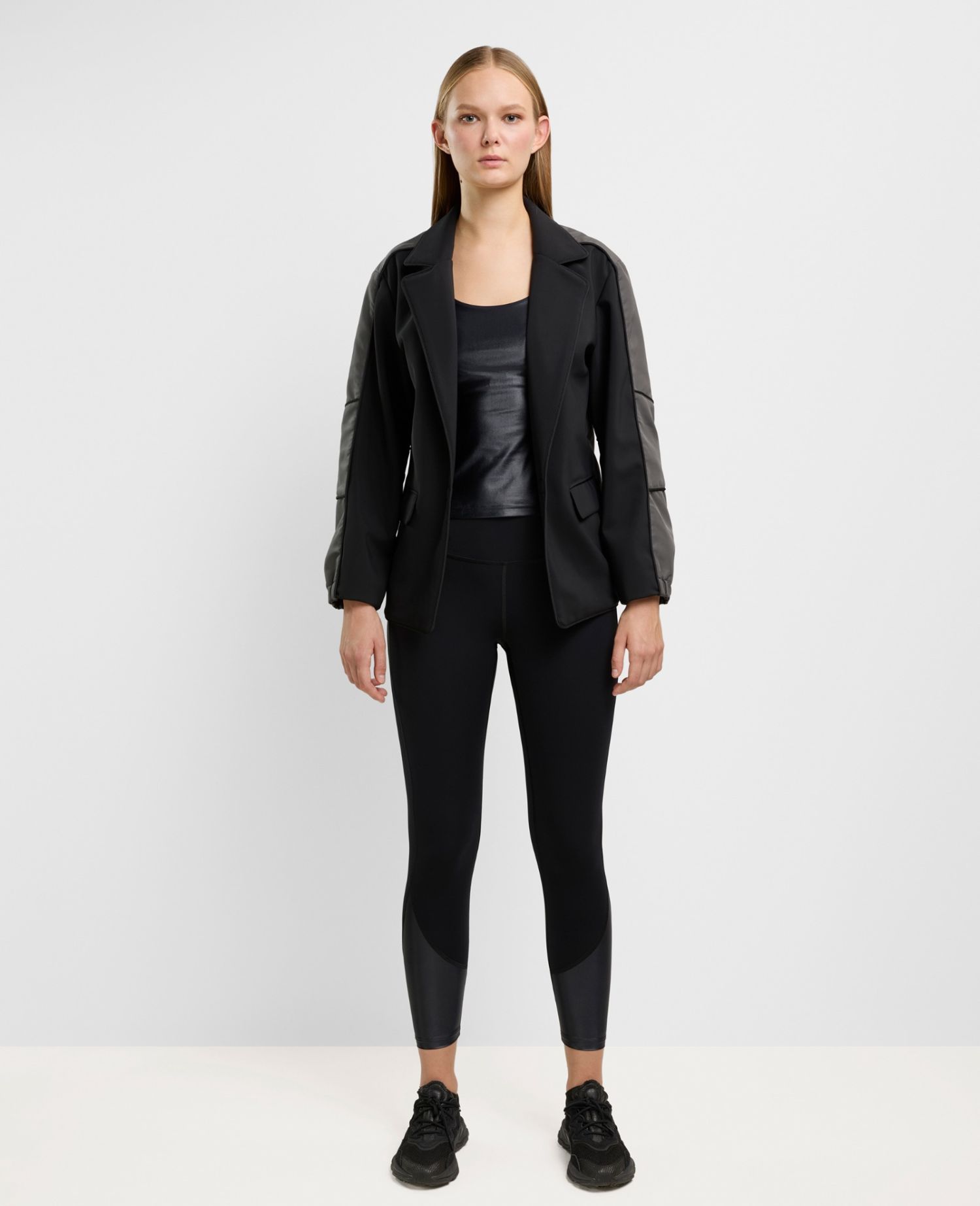 main product photo Commuter Jacket Nero