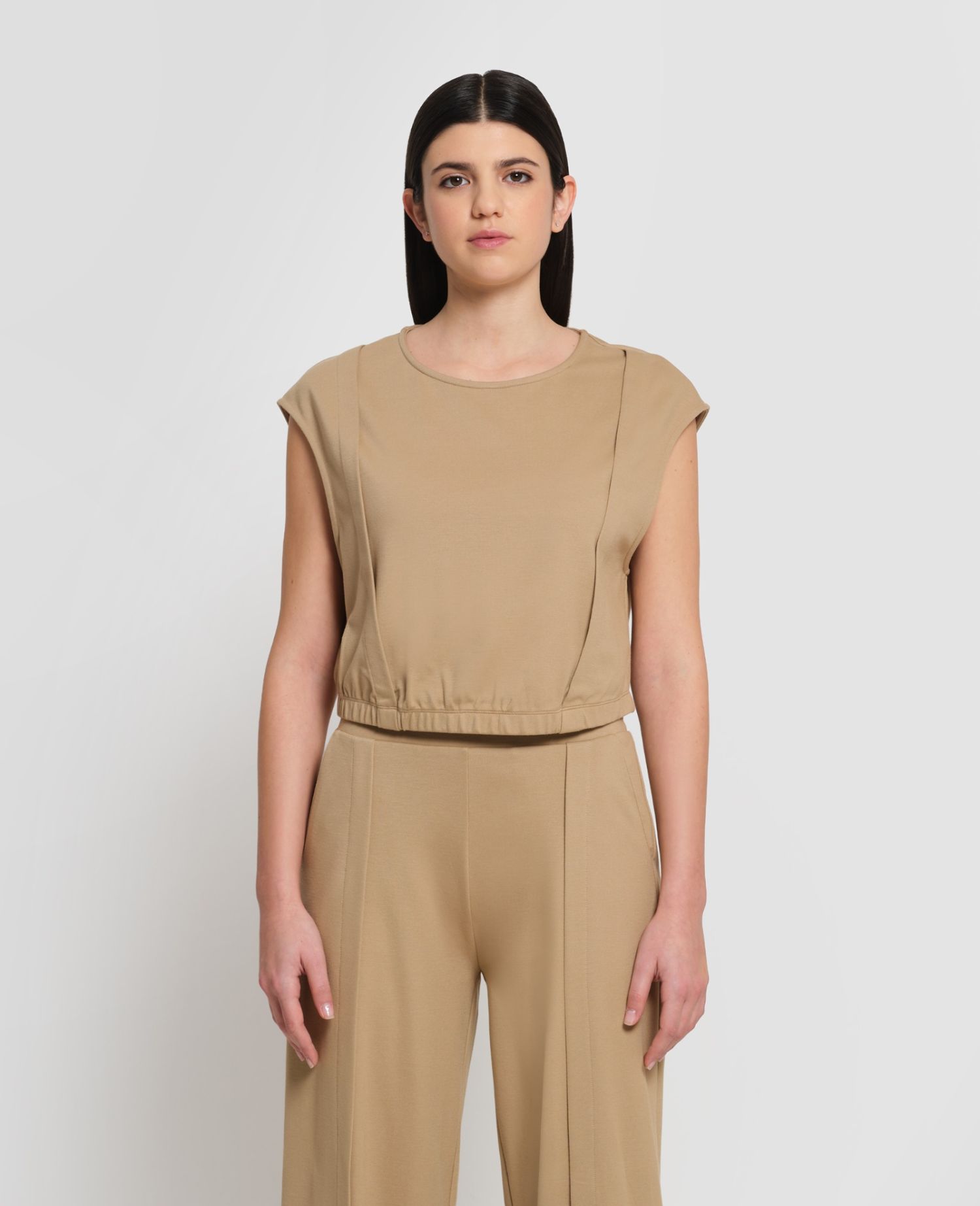 Cropped Casual T-Shirt Beige