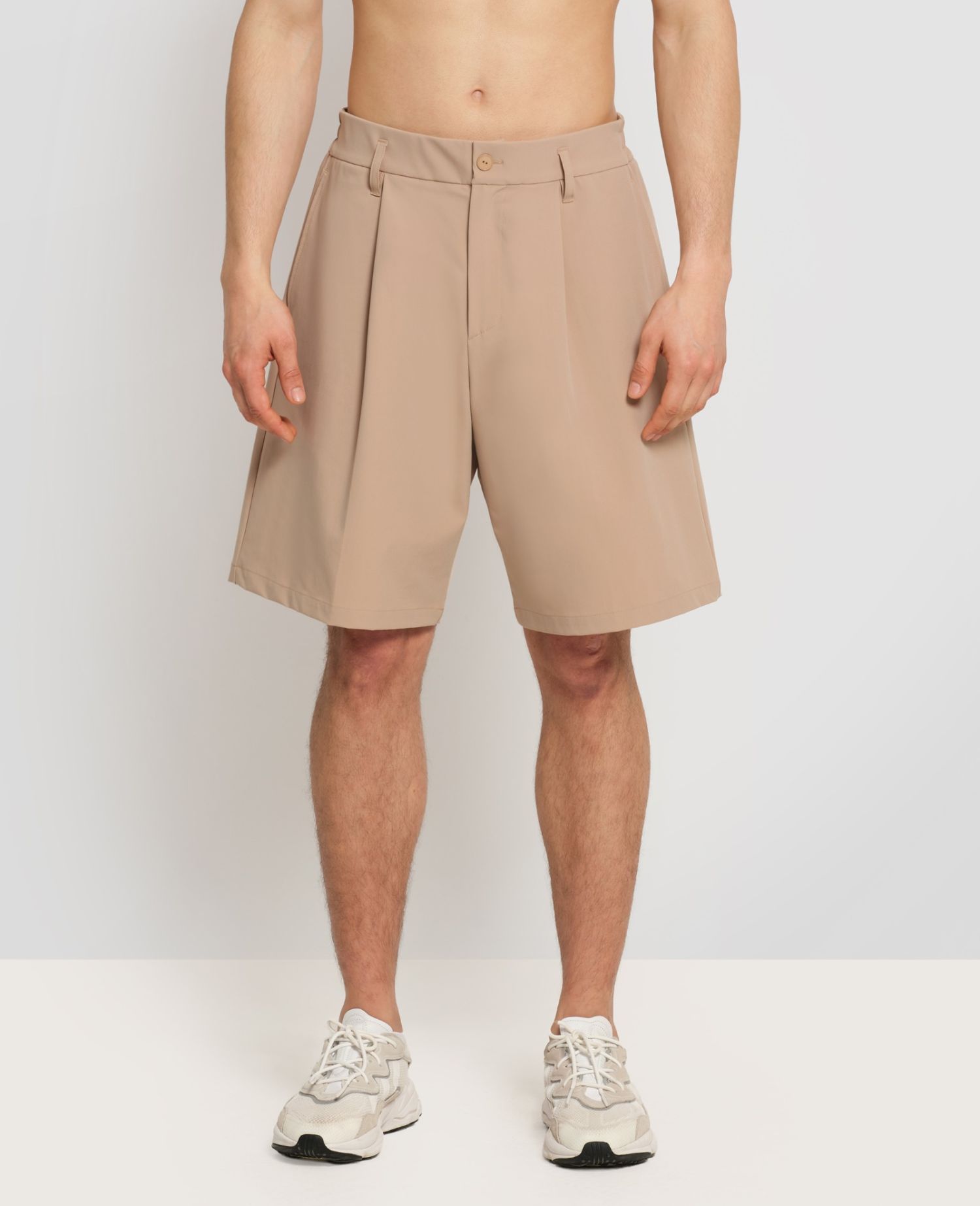 Sporty-chic Shorts Beige