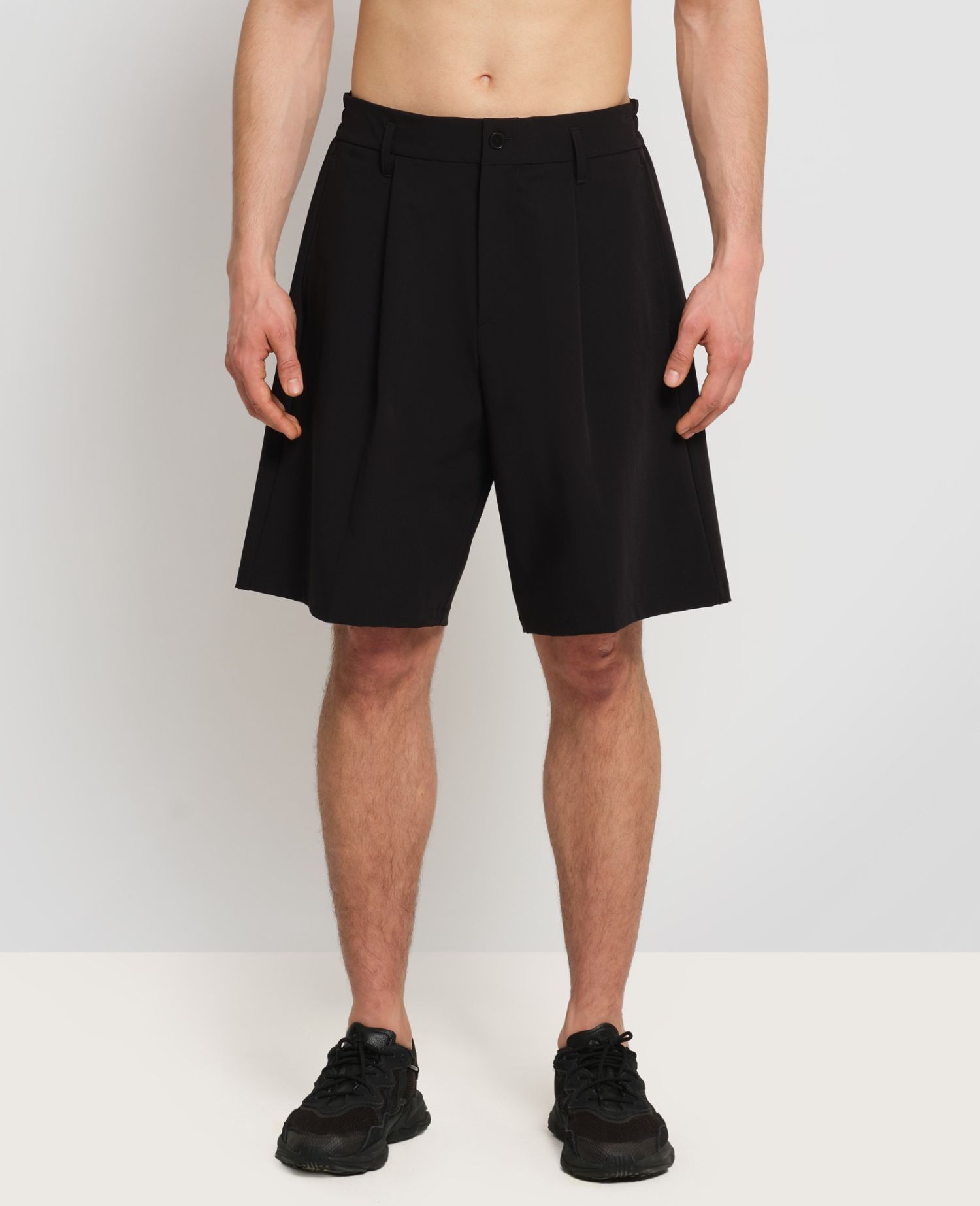 Sporty-chic Shorts Black