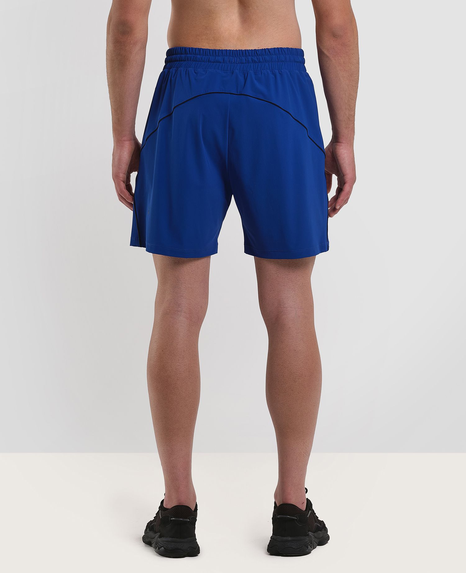 main product photo Outline Training Shorts Blu