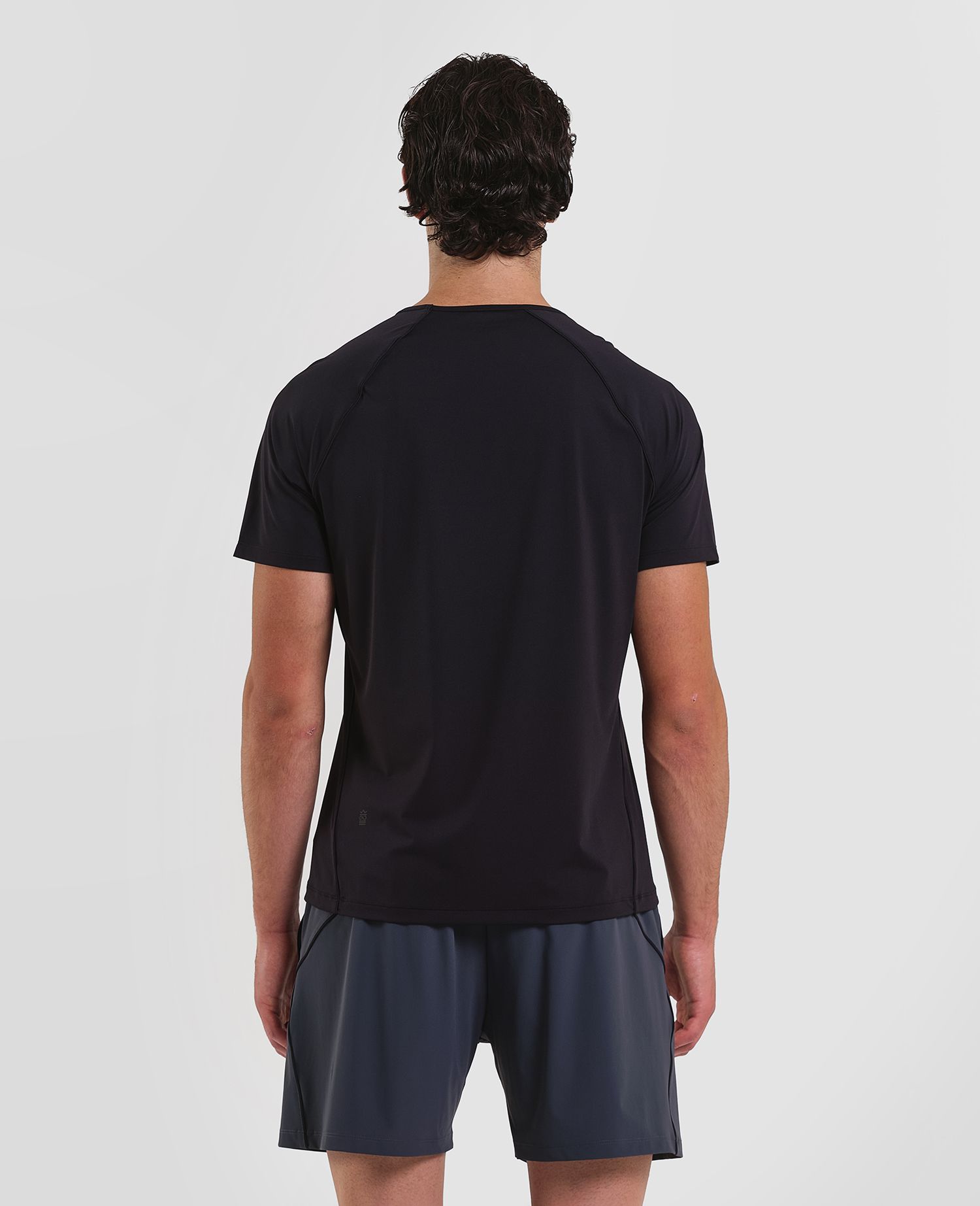 main product photo Outline Training T-shirt Nero