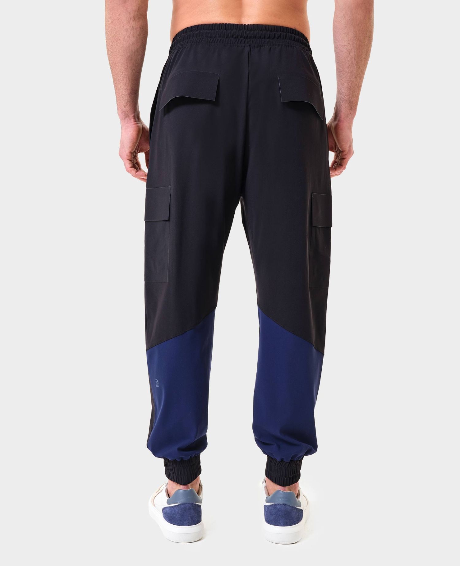 main product photo Essential Trousers Nero
