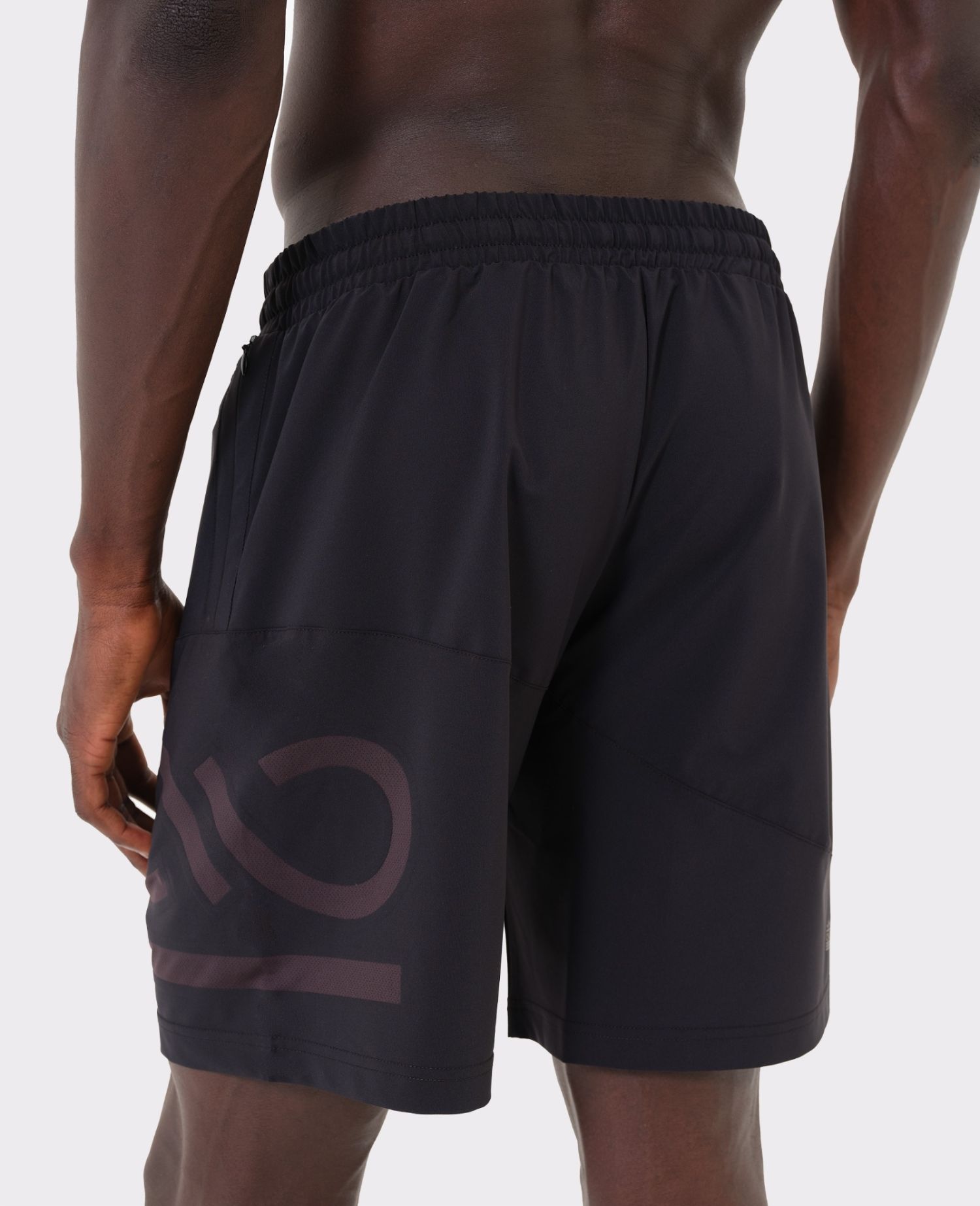 main product photo Essential Shorts Black
