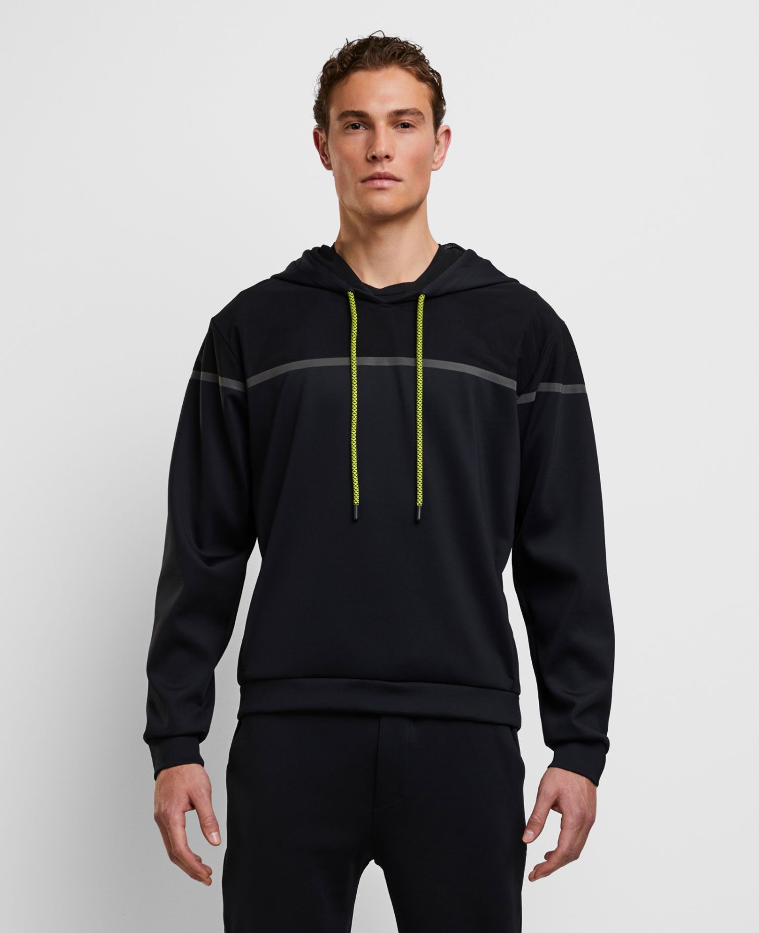 Daring Sweater Black