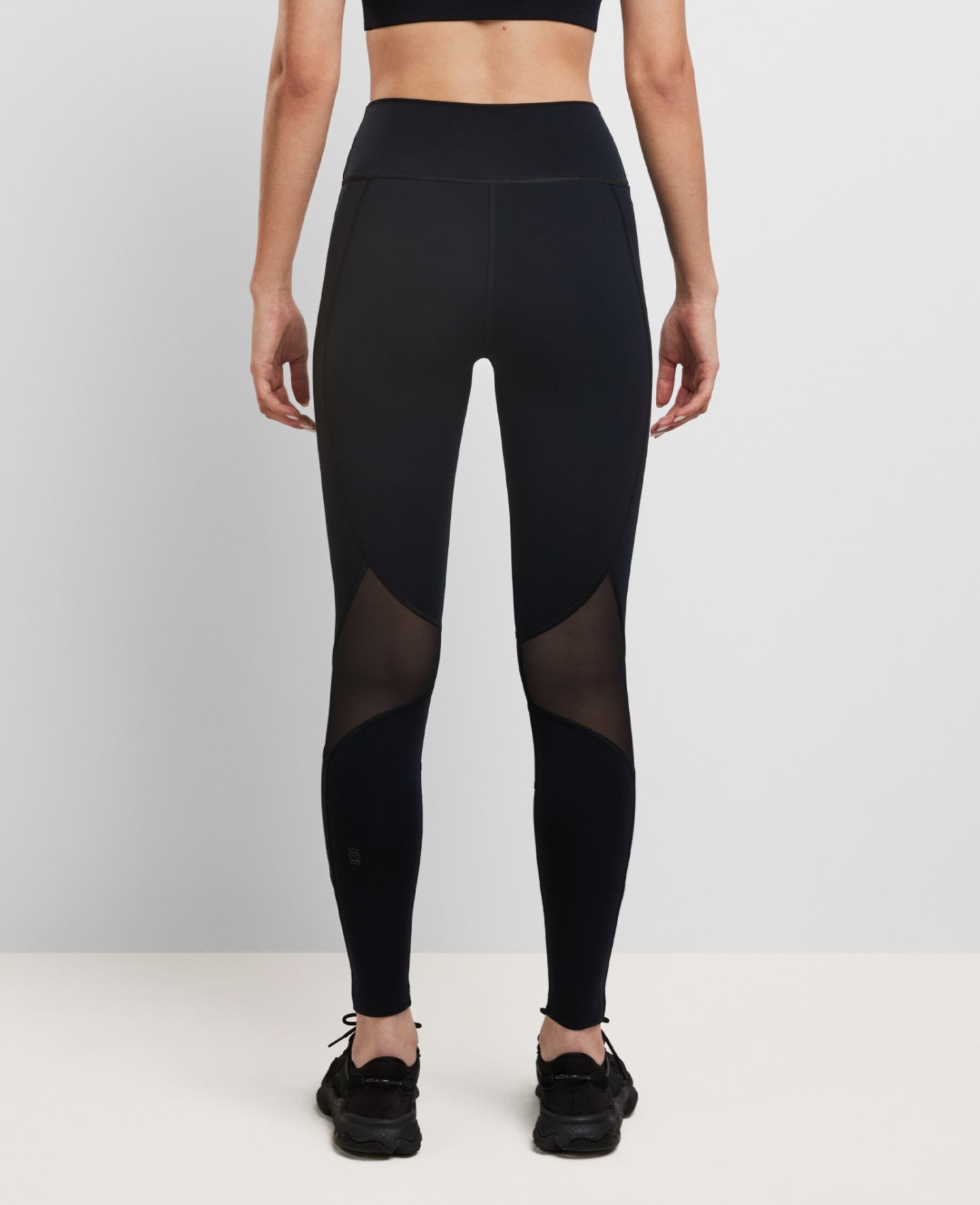 main product photo Essential Leggings Black -Women