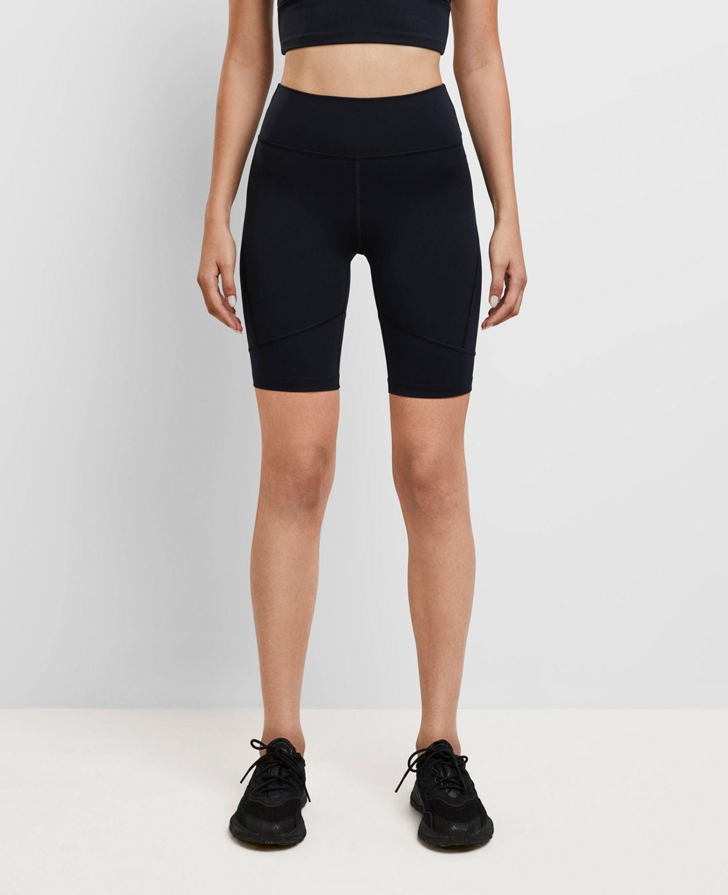 Essential Biker Shorts 8" Black - Women