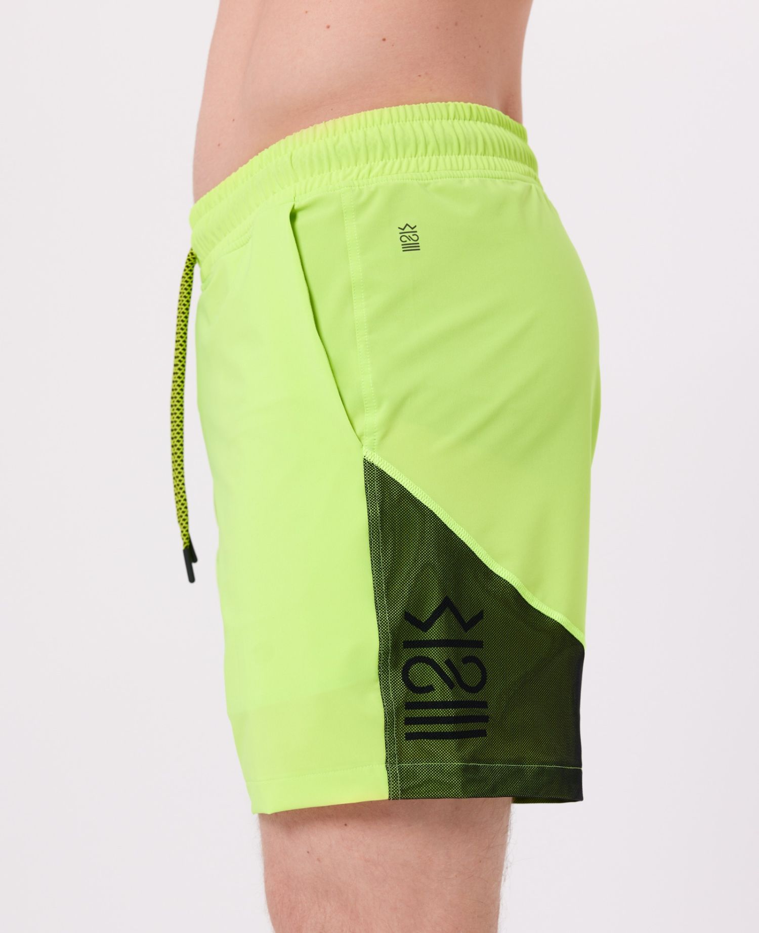 main product photo Daring Shorts Lime