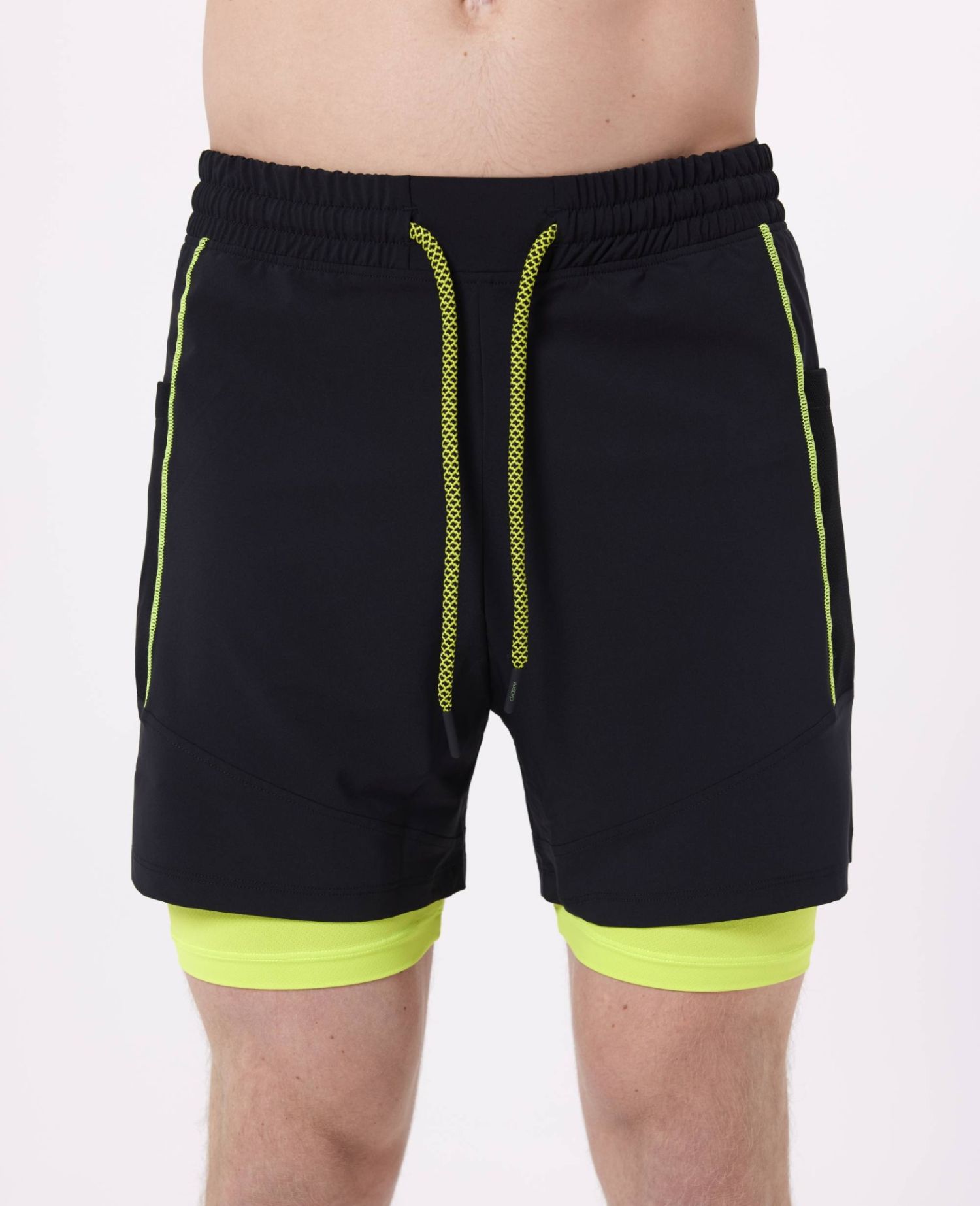 Daring Lined Shorts Nero