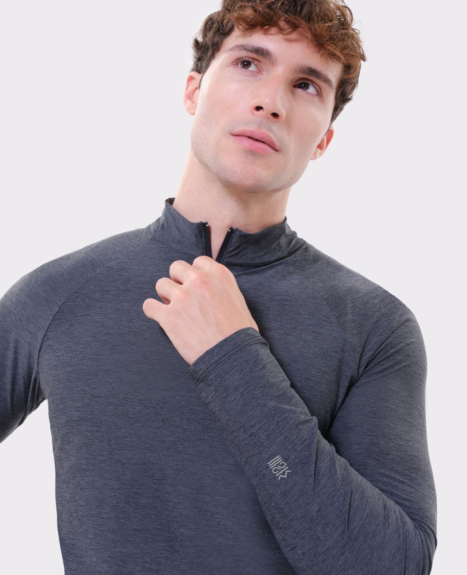 main product photo Essential Longsleeved T-Shirt Grigio scuro