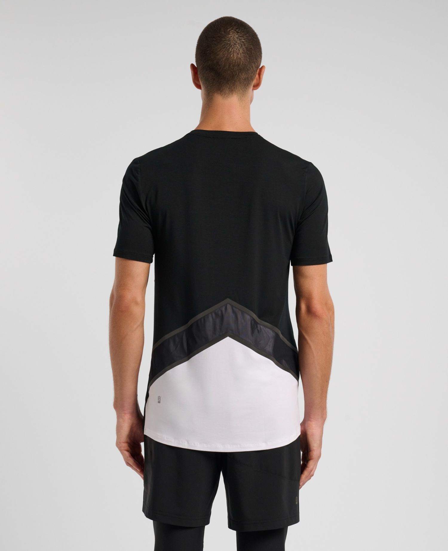 main product photo Essential Lined T-Shirt Nero